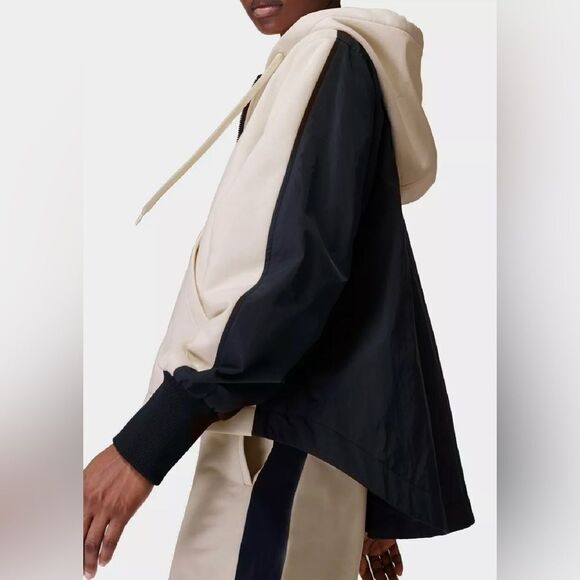 Sweaty Betty
Riley Swing-Back Zip-Through Jacket - Picture 4 of 7